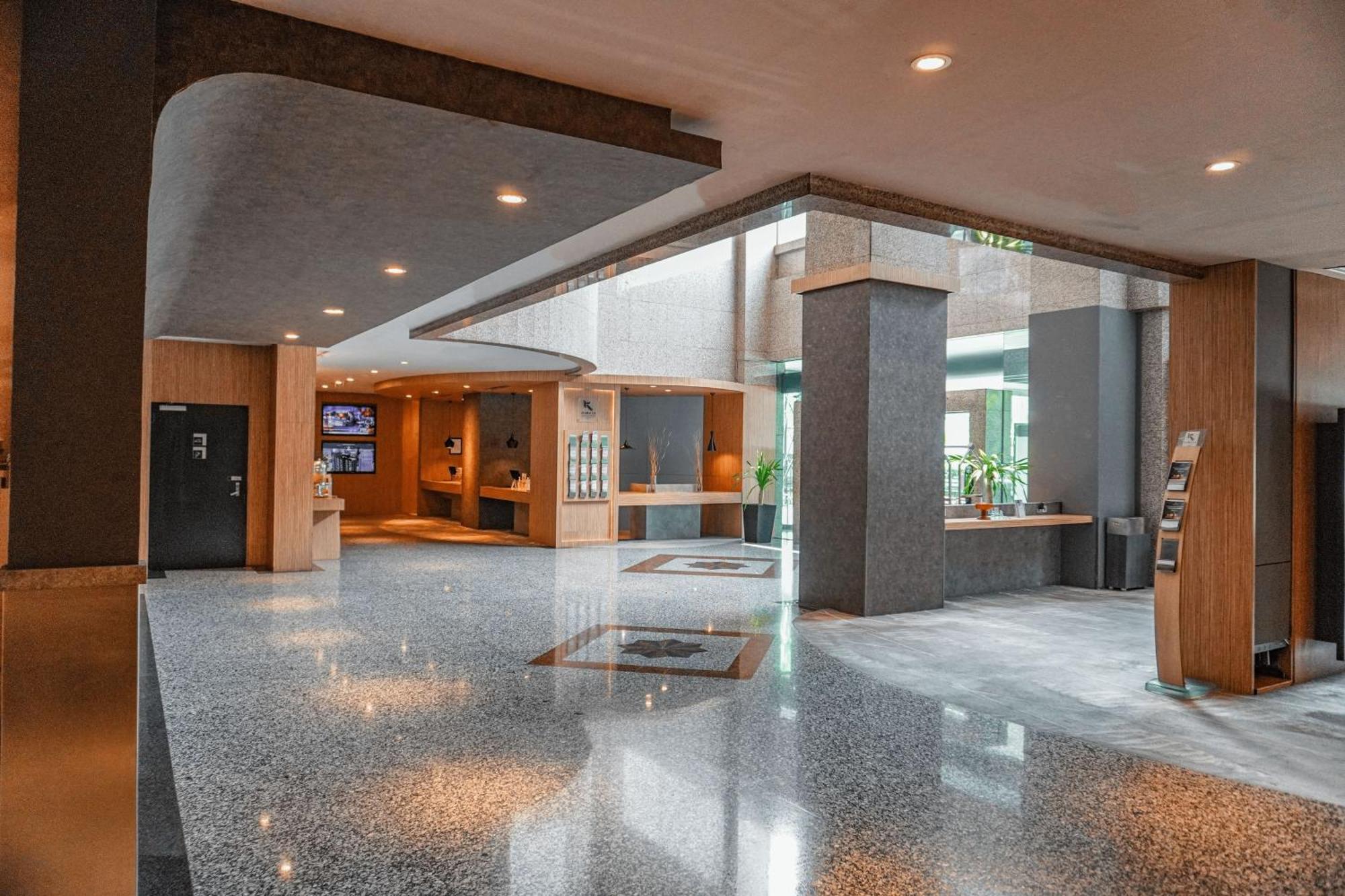 Hotel Kimaya Slipi Jakarta By Harris Buitenkant foto