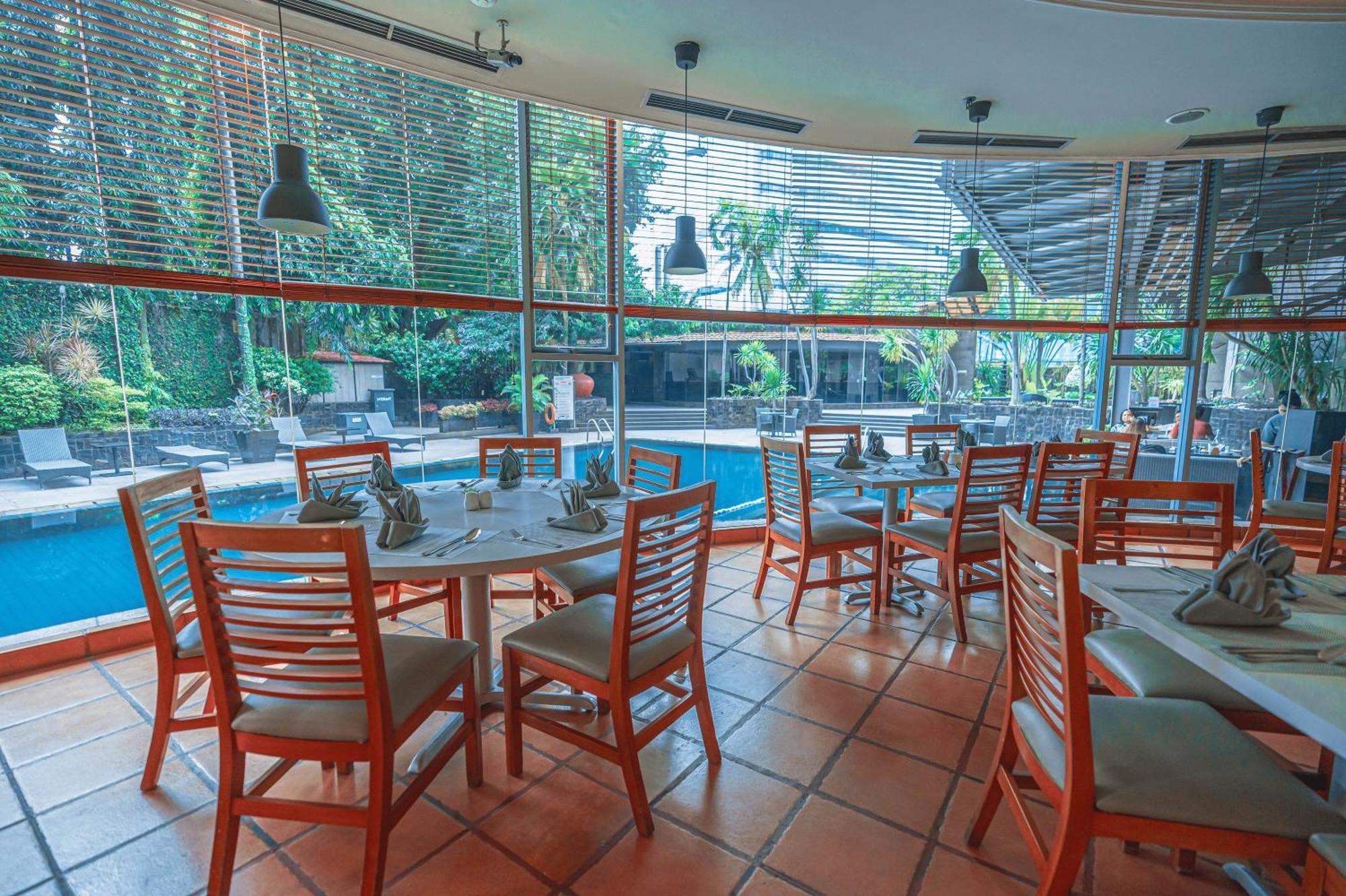 Hotel Kimaya Slipi Jakarta By Harris Buitenkant foto